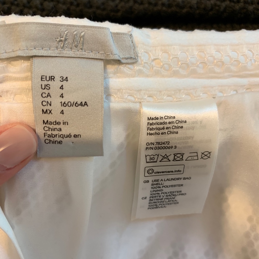 White skirt- H&M - Picture 2 of 2